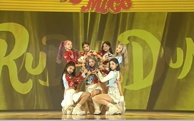 [TEN이슈] 트와이스·블랙핑크 이어 손가락 안무 히트 누가 칠까