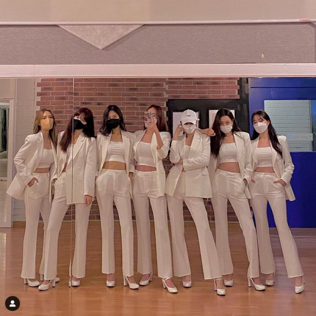 '컴눈명' 출연하는 걸그룹 나인뮤지스/사진 = 문현아 인스타그램