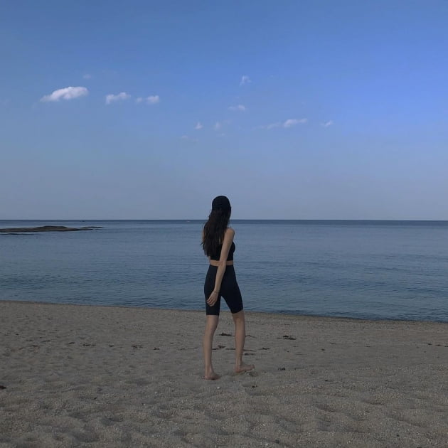 금새록, '브라톱+레깅스' 수영복 모델해도 되겠네 [TEN★]