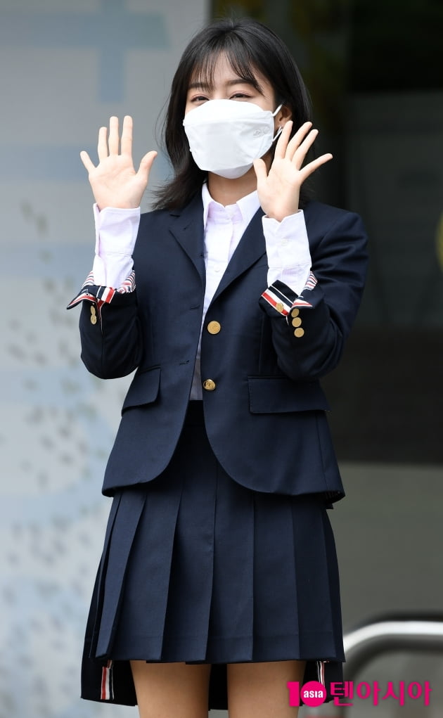[TEN 포토] 강민아 '청순 러블리 인사'