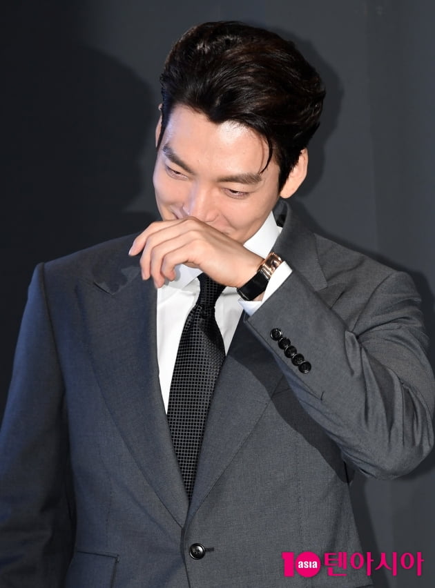 [TEN 포토] 김우빈 '"잘생겼다"라는 말에 수줍은 미소'