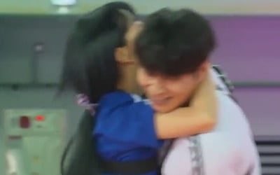 '화요청백전' 1호 커플 탄생? 은가은X이대형, 과감 스킨십+애정행각 [종합]
