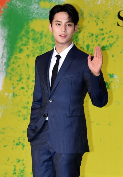 [TEN 포토] 세븐틴 민규 '잘생김이 넘쳐흘러'