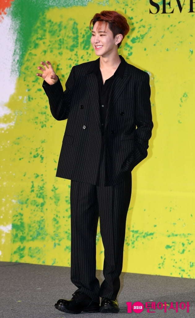 [TEN 포토] 세븐틴 호시 '매력 발산중'