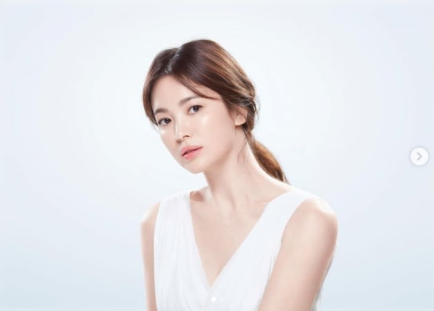 송혜교, 2년 만에 드라마 복귀...커피차 응원 "김은숙 작가님 감사"[TEN★]