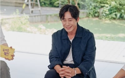 '유 퀴즈' 신하균, 대학 동기 유재석 만나 예상 밖 수다 폭발