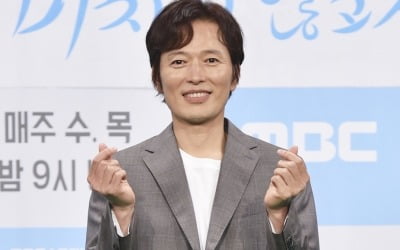 정재영 "주류서 밀려나 버티는 캐릭터, 실제 나와 비슷해" ('미치지 않고서야')