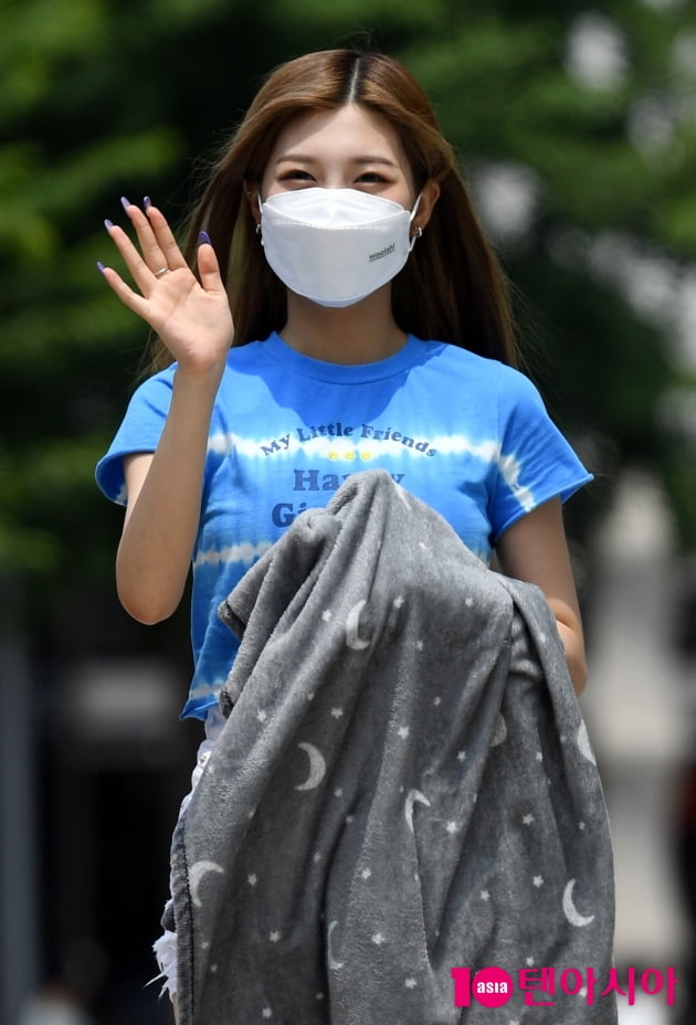 [TEN 포토] 우아 민서 '핫팬츠 철통방어'