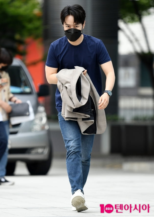 [TEN 포토]라포엠 최성훈 '오늘은 안경없이'