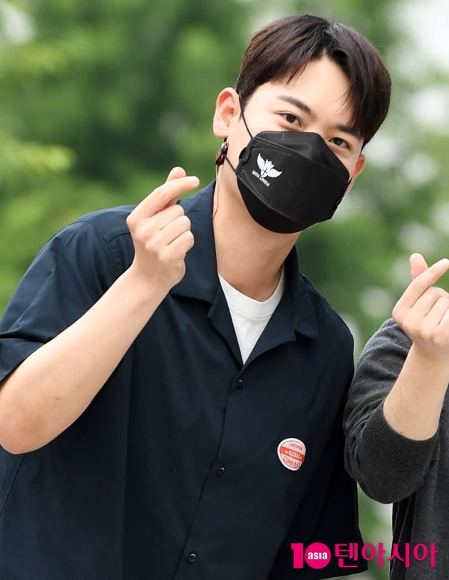 [TEN 포토]라포엠 유채훈  '하트 뿅!!!'