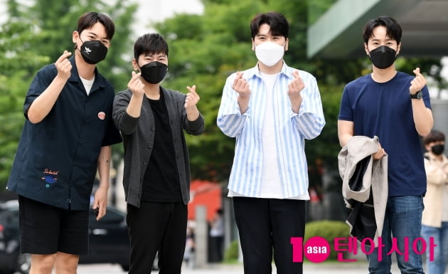 [TEN 포토]라포엠 '입덕하세요 사랑을 드려요'