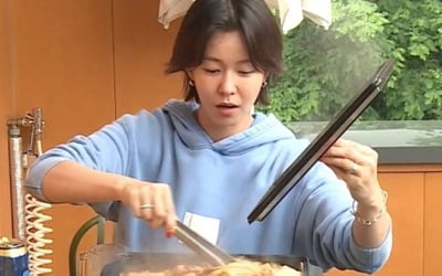 '나혼자산다' 경수진, 신당동 떡볶이 영접 뒤 '떡볶이 노이로제' 극복