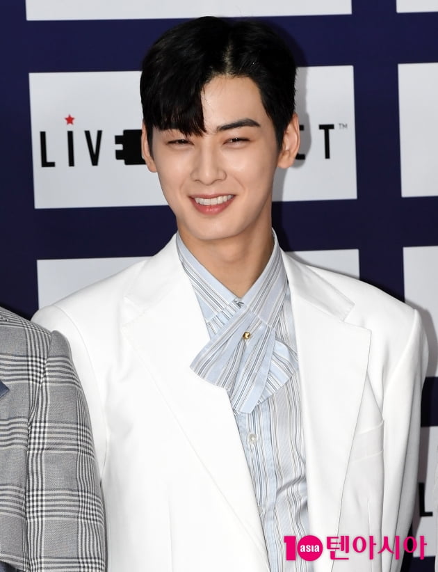 [TEN 포토] 아스트로 차은우 '얼굴천재 꽃미소'(드림콘서트)