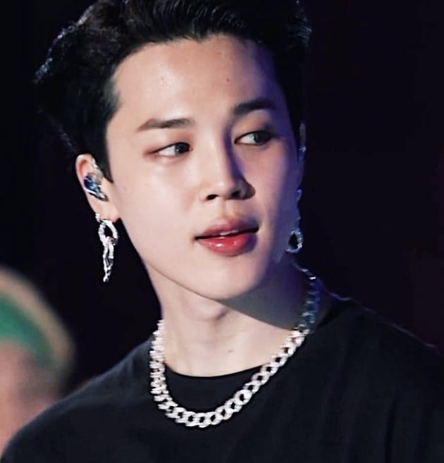 '방탄소년단 지민. 솔로곡 ‘필터’ 아마존 뮤직에서 베스트셀러 3부분 '싹쓸이'