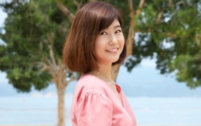 '홍콩댁' 강수정, 고급아파트 즐비한 부촌으로 이사 '온화한 미소'[TEN★]