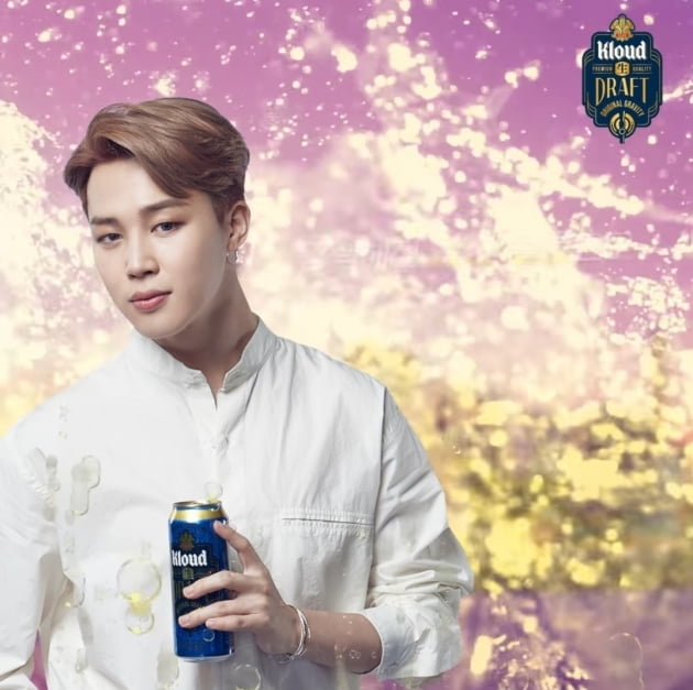 방탄소년단 지민, 청량감 넘치는 맥주 화보 공개