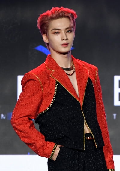 [TEN 포토] 오메가엑스 한겸 '섹시한 눈빛'