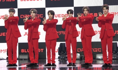 [TEN 포토] 저스트비 '불타오르는 강렬한 레드'