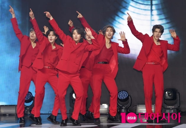 [TEN 포토] 저스트비 '한편의 뮤지컬처럼'