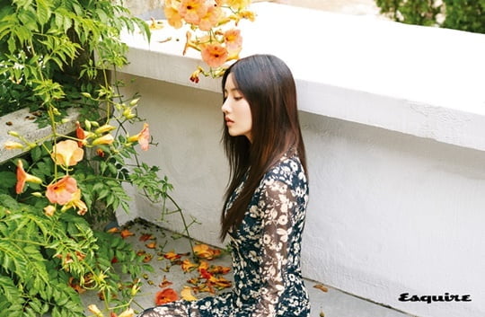 김채원 "권은비, '아재 개그' 많이 해" 깜짝 폭로 [화보]
