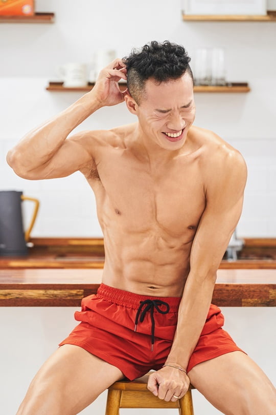 이정규, 깡마른 개그맨 마이콜→몸짱 홈트 전도사 등극