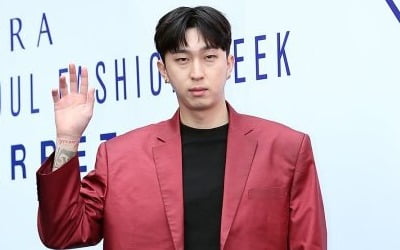 [전문] 슬리피, 비연예인과 10월 결혼 "힘든 시기 내 곁 지켜준 사람"