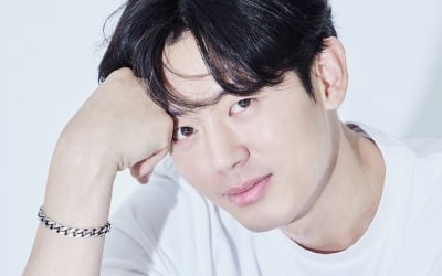 이지훈, 전 소속사에 고소 당해…"한 푼도 못 받아" vs "허위사실 유포" [종합]