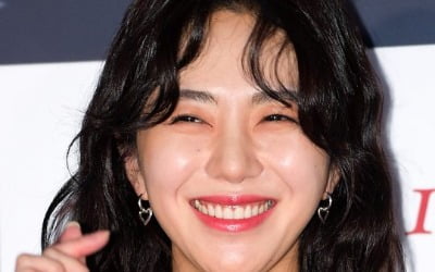 권민아, 고의인가 실수인가…남친 前 여친 신상 노출했다 삭제 [TEN★]