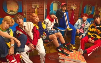 방탄소년단, DNA 뮤직비디오로 첫 '13억 뷰' 돌파