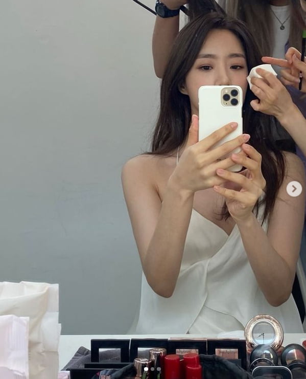'티아라' 함은정, 수수한 화장에도 빛나는 미모[TEN★]