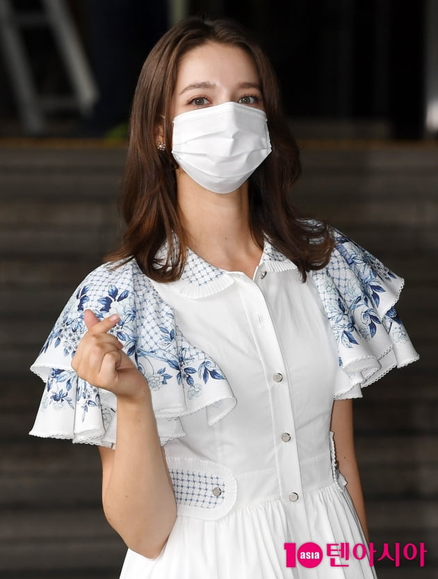 [TEN 포토] 안젤리나 다닐로바 '아름다운 하트'