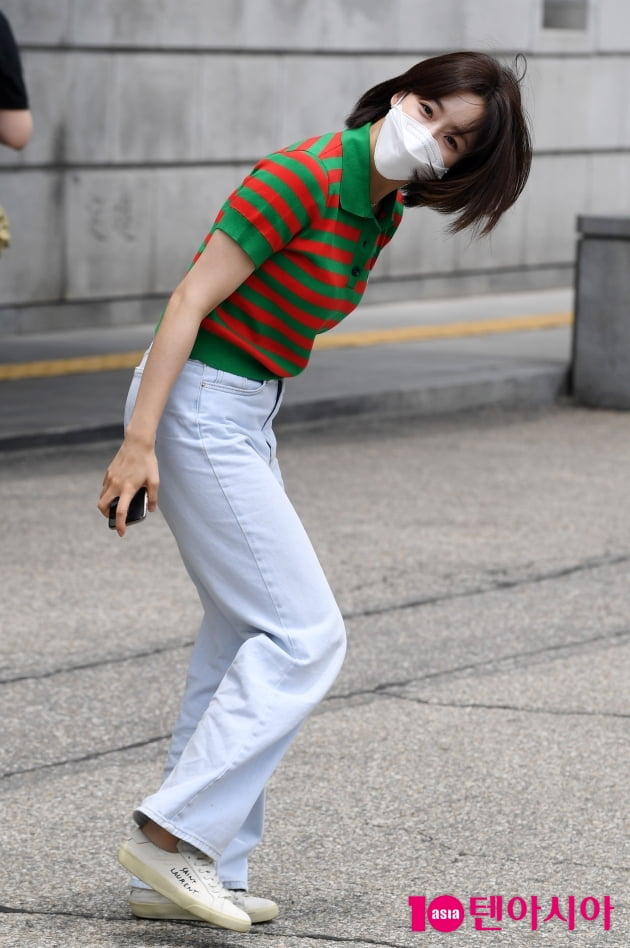 [TEN 포토] 함은정 '뒤돌아보면 심쿵해'