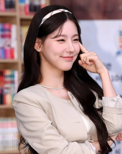 [TEN 포토](여자)아이들 미연 '눈웃음에 남심 녹네'