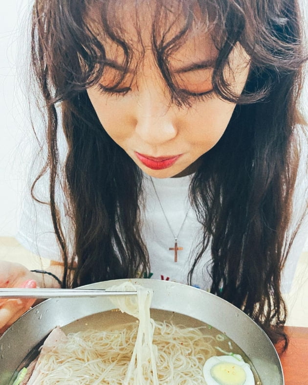 이선빈, ♥이광수가 또 반할 평양냉면 먹방 "같이 가자!" [TEN★]
