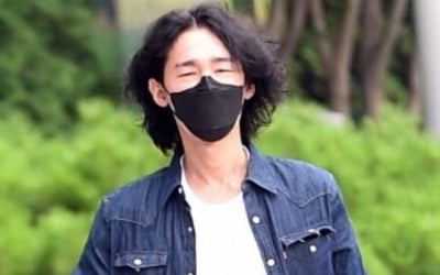 허지웅, 코로나19 신규 확진자 폭증에 씁쓸 "이게 맞나 싶다" [TEN★]