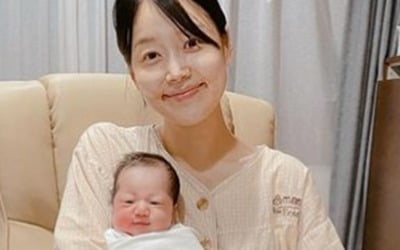 '검사♥' 한지혜, 천사 같은 딸에 행복한 초보맘 "신생아 촬영" [TEN★]