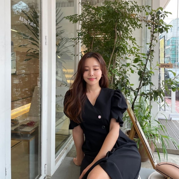 '제약회사 퇴사' 이솔이, 명품백 들고 압구정서 티타임…♥박성광이 찍어줬나 [TEN★]