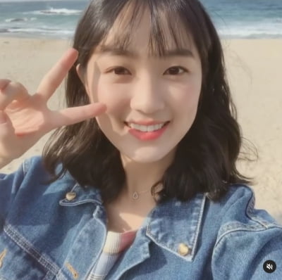 김혜윤, 해변에 나타난 마멜 공주...빛나는 청순미모[TEN★]