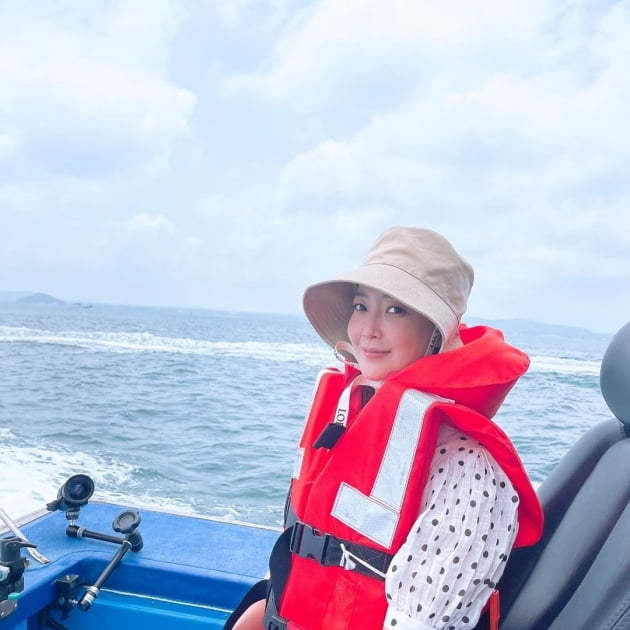 배우 김희선/ 사진=인스타그램