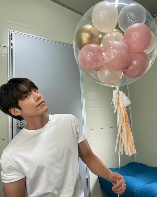 사진=김우빈 인스타그램
