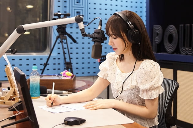 '완디'로 돌아온 웬디, '영스트리트’ 첫방송 성공적