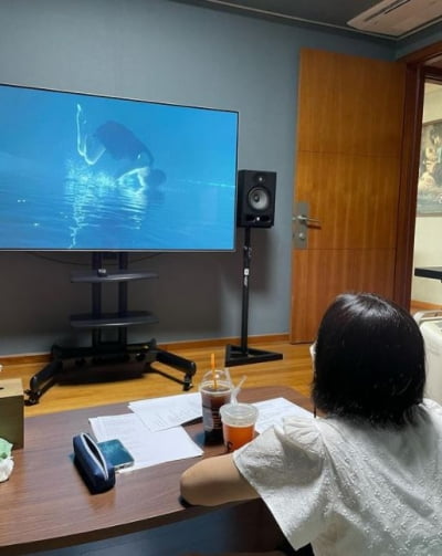 문근영, 복귀 암시? "입이 근질근질…떡밥만 줘야지" [TEN★]