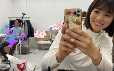 장신영, ♥강경준과 같이 하니 일할 맛 나겠네 "오빠랑 화보 촬영" [TEN★]