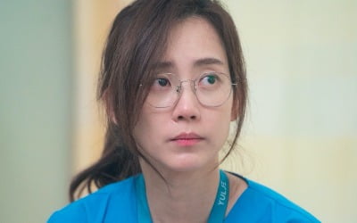 '슬의생2' 신현빈, ♥유연석과 위기?…침울한 표정