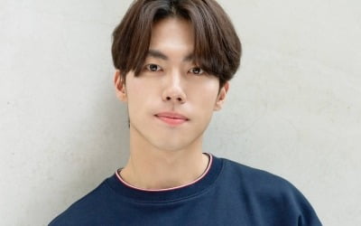 정이헌, 연극계 사로잡은 훈훈 비주얼