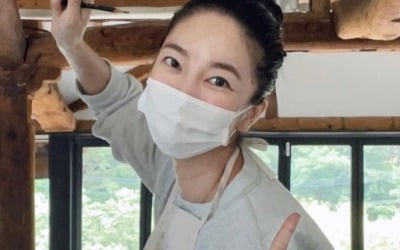 '9월 결혼' 김윤지, 그림으로 마음 다스리는 중 "덥고 습하고" [TEN★]