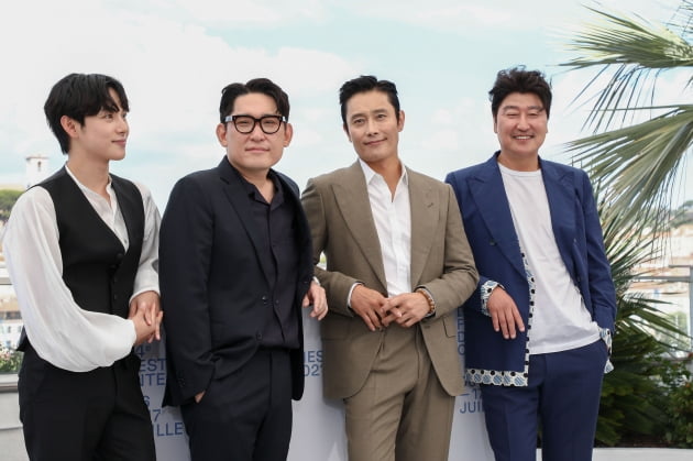 임시완 한재림 감독, 이병헌, 송강호./ 사진제공=쇼박스