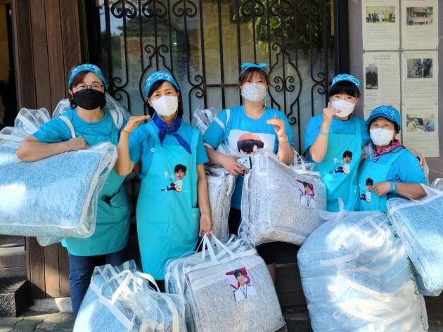 임영웅 팬클럽 '영웅시대 밴드', 폭염에도 계속되는 선행…감동의 물결