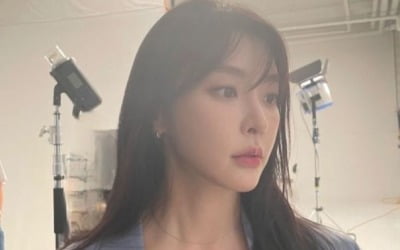 정유미, ♥강타가 반할 수밖에 없겠네…베일 듯 날렵한 옆태 [TEN★]