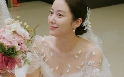 전혜빈, ♥치과의사 남편 어쩌고 가수지망생과 "드디어 결혼" [TEN★]